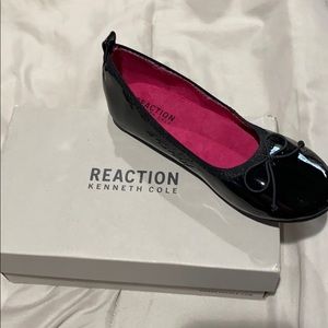 Reaction Kenneth Cole copytap ballet flat size 1
